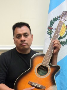 Joselino Chocoj, cantante y compositor